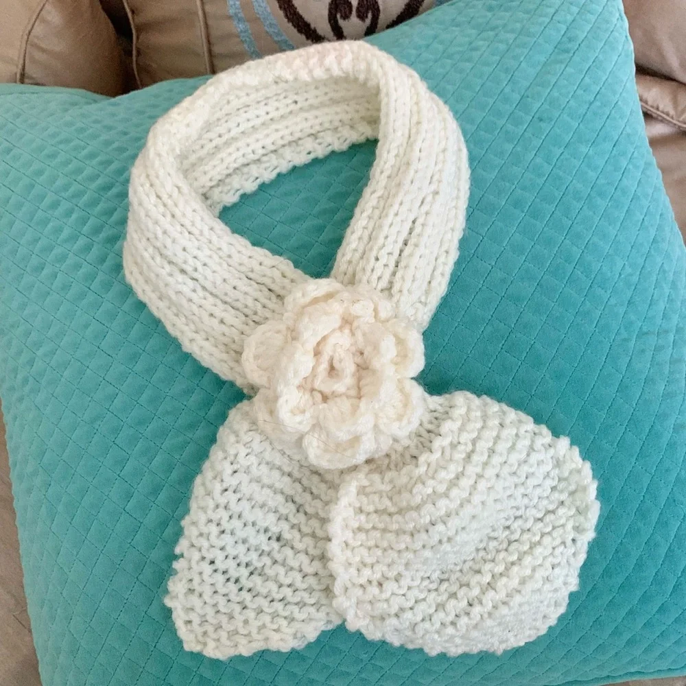 Anthro Cream Knit Crocheted Rose Scarf